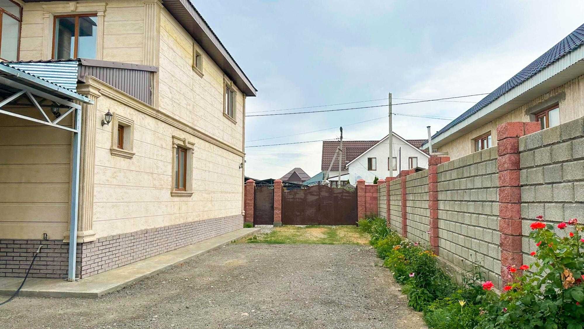 Продам 2х этажный Дом Аян Империя
