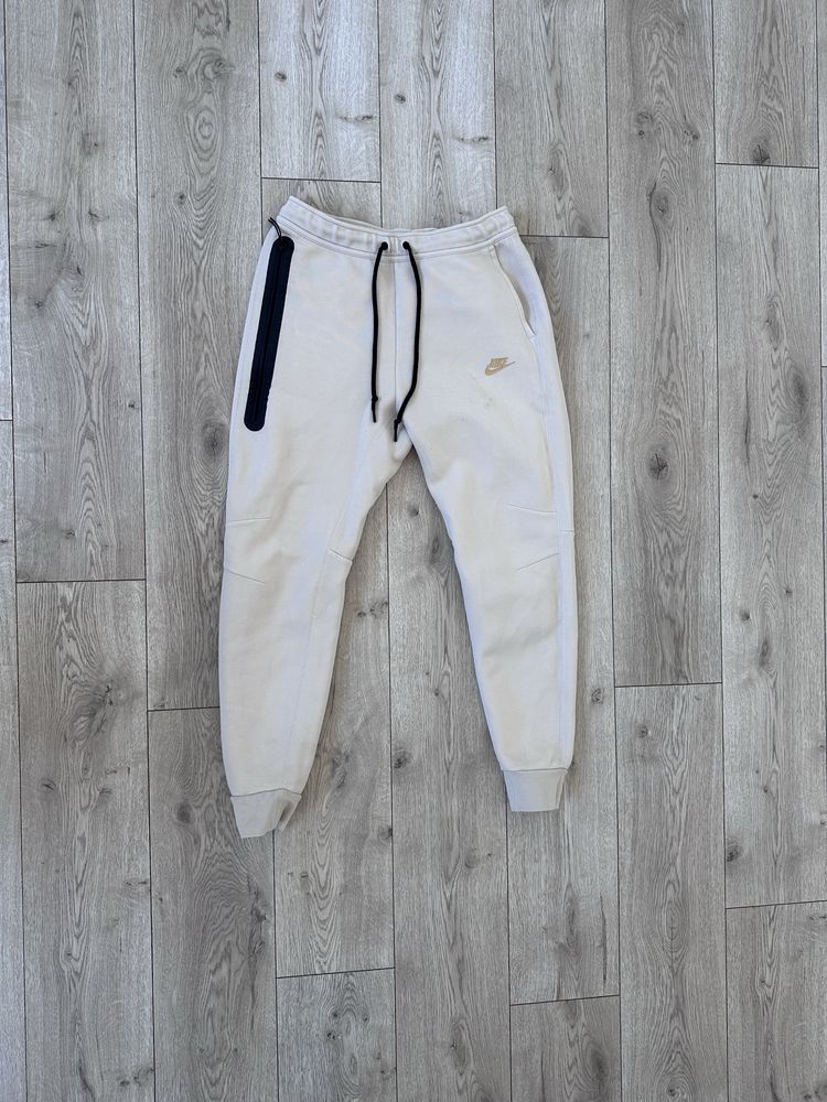 Долнища Nike Tech Fleece