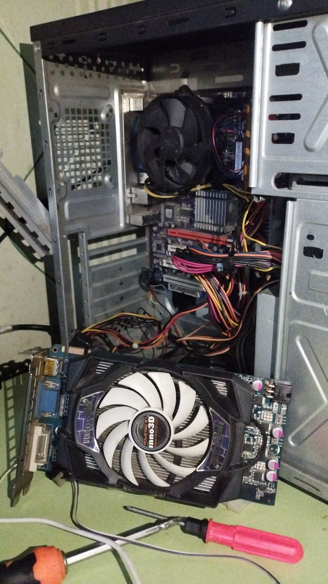 продам видеокарту GTS 450 512MB GDDR5