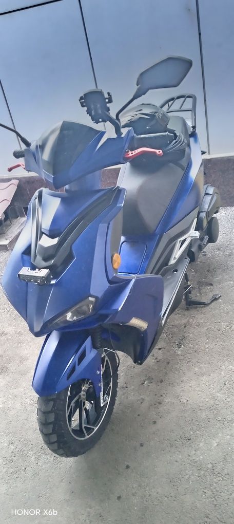 Asslomu alaykum  Italiya R 2 sotiladi Bosgan yo'li 1500 km