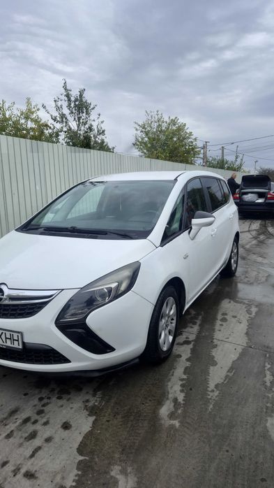 Opel zafira Tourer
