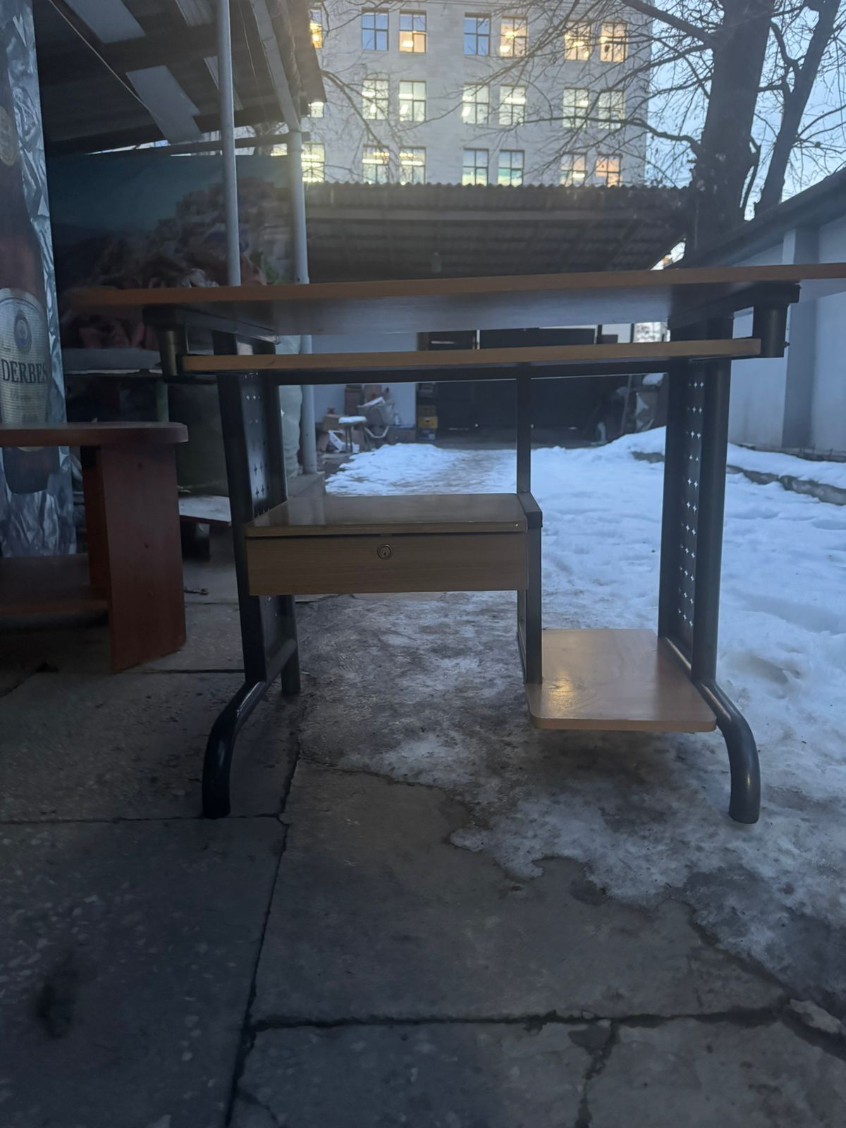 Продам компьютерный стол, парта