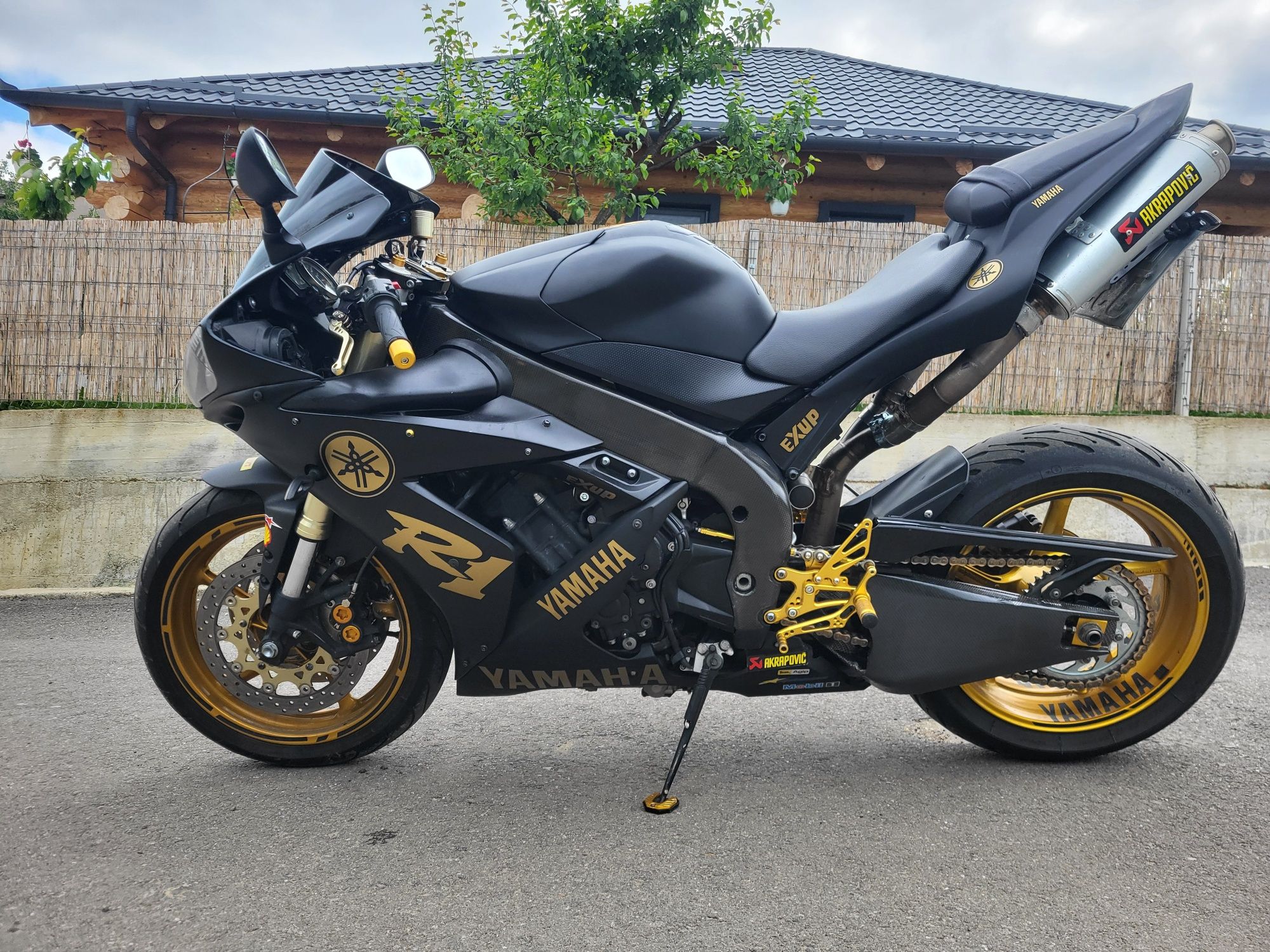 Vând Yamaha YZF r1 rn12