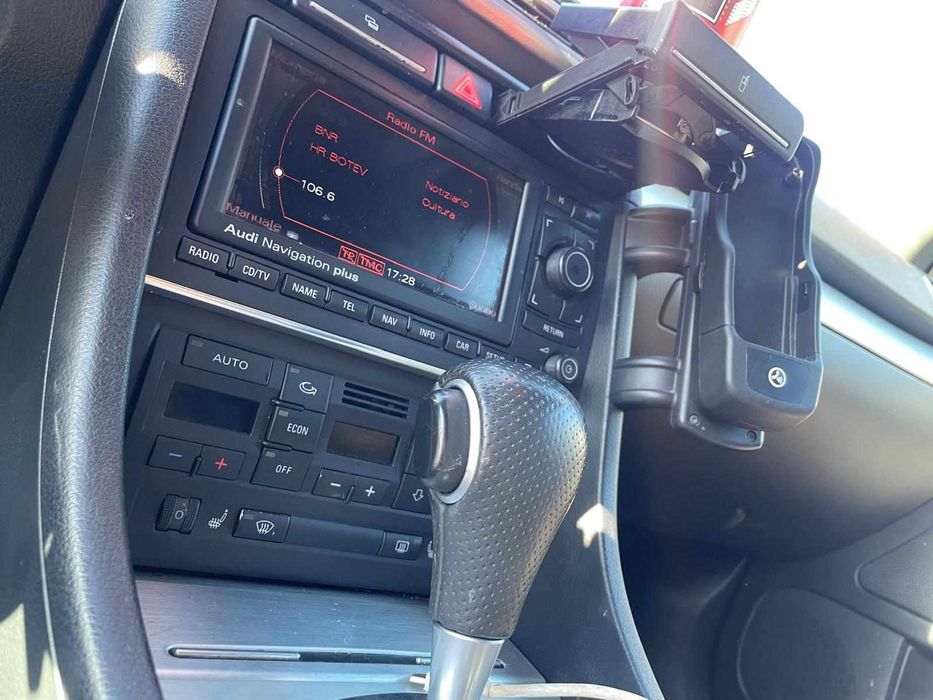 Vând sau schimb audi A4 B7 S-line 2.0 BPW 140CP