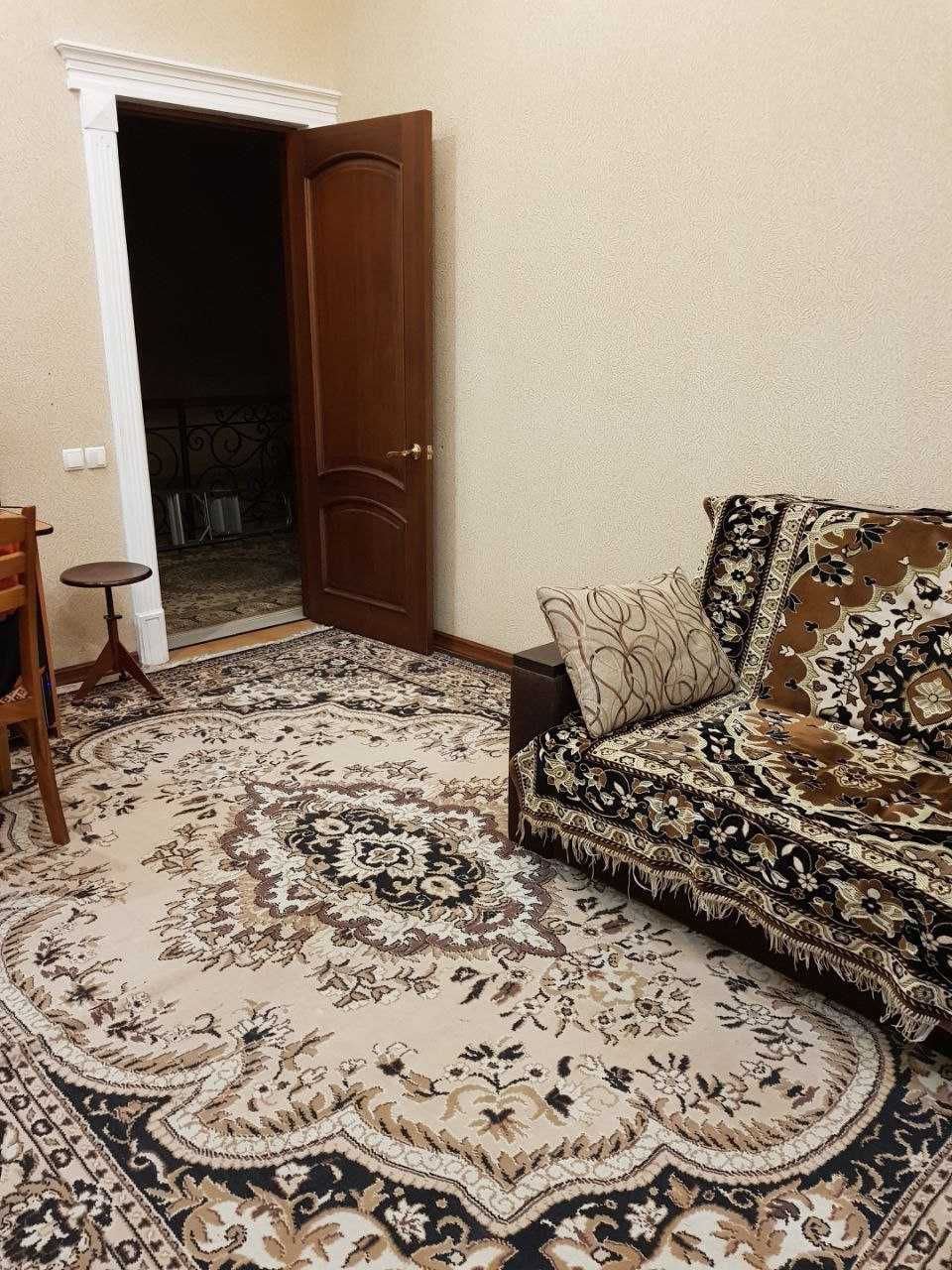 Никитина. Продается дом на 2 сотках. м. БИЙ