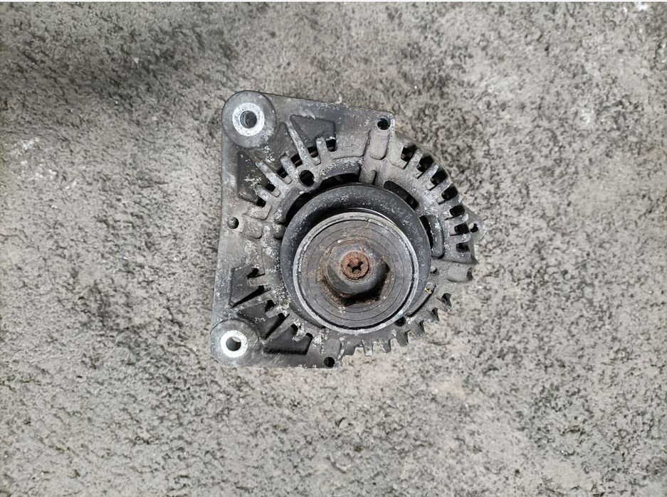 Alternator:Megane,Clio...posibilitate expediere colet avantajos,schimb