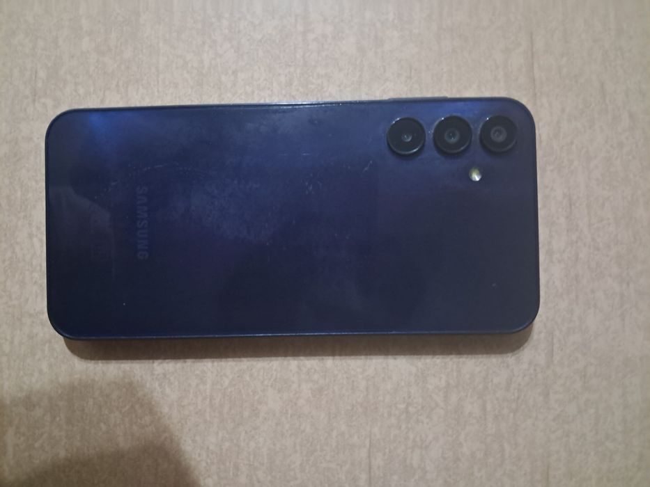 Samsung a15 holati yahshi karopkasi bor  bor