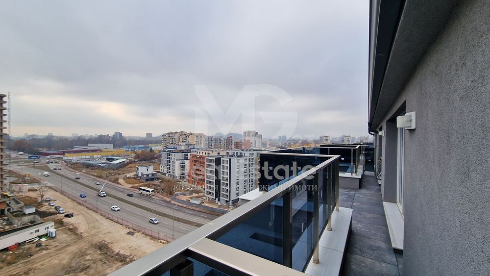 Продава се Двустаен апартамент в Пловдив, Гагарин - 78 кв.м за 1100 €/кв.м - Снимка #2