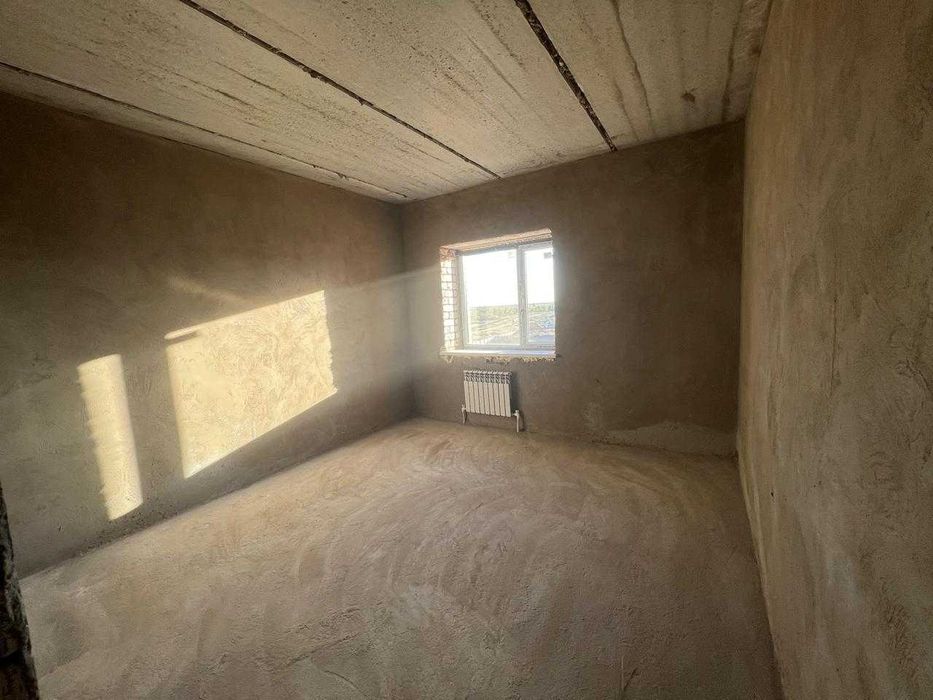 Продаётся 4 - комнатная квартира в районе Алтын Орда