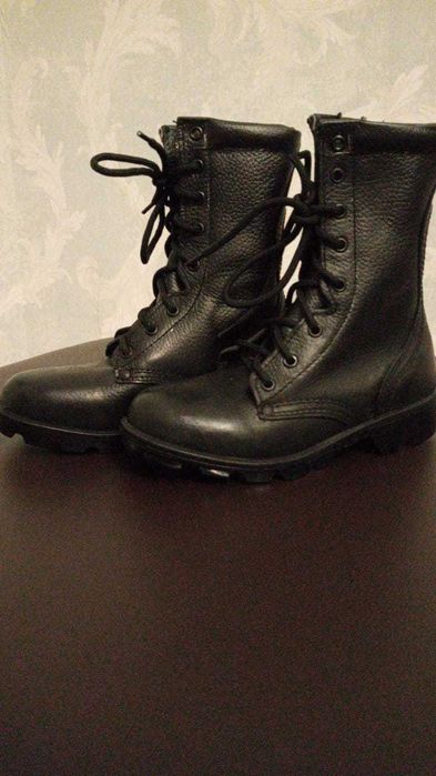 Ботинки-берцы, новые, р 37