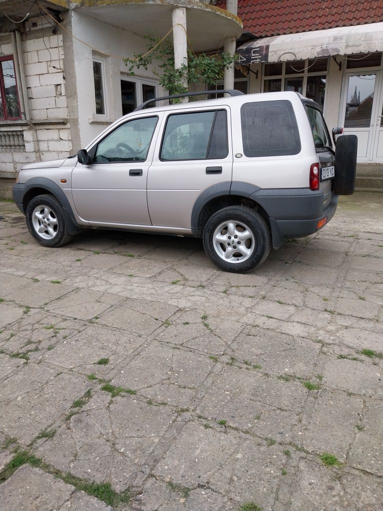 Vand land rover freelander 2.0 disel 2004 pret 60 de milioane neg