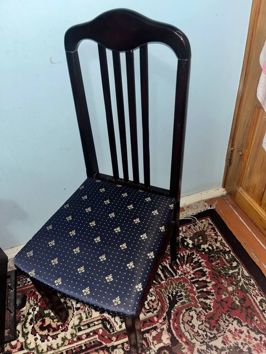 Стол ва стул сотилади