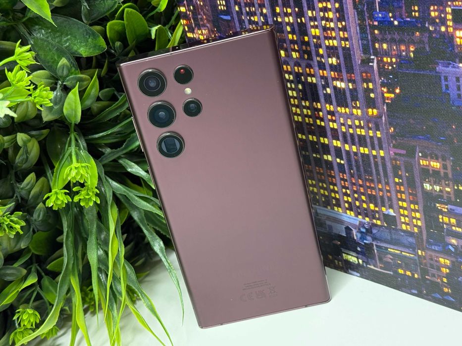 Samsung Galaxy S22 Ultra 256GB 12GB Ram Burgundy