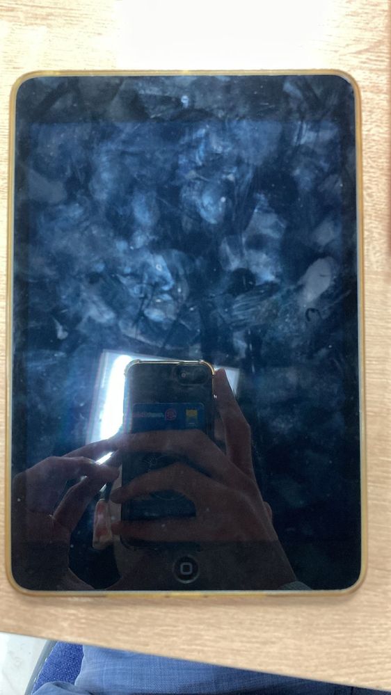 Продается 7 планшетов Ipad в алмате.
