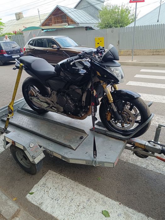 Vând Honda Hornet CB600F
