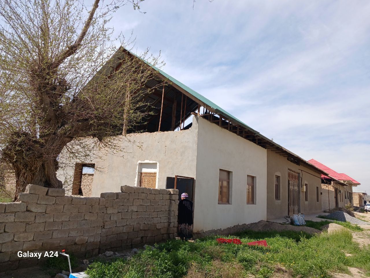 Qarshi shaxar shayxali maxalla uy sotiladi srochna