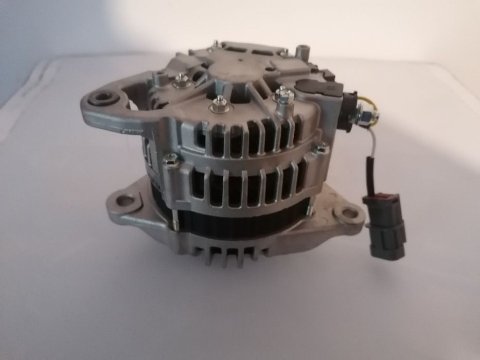 Alternator Nissan Micra III / Nissan Cube 1.4