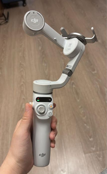 Продам Стедикам DJI Osmo Mobile 6