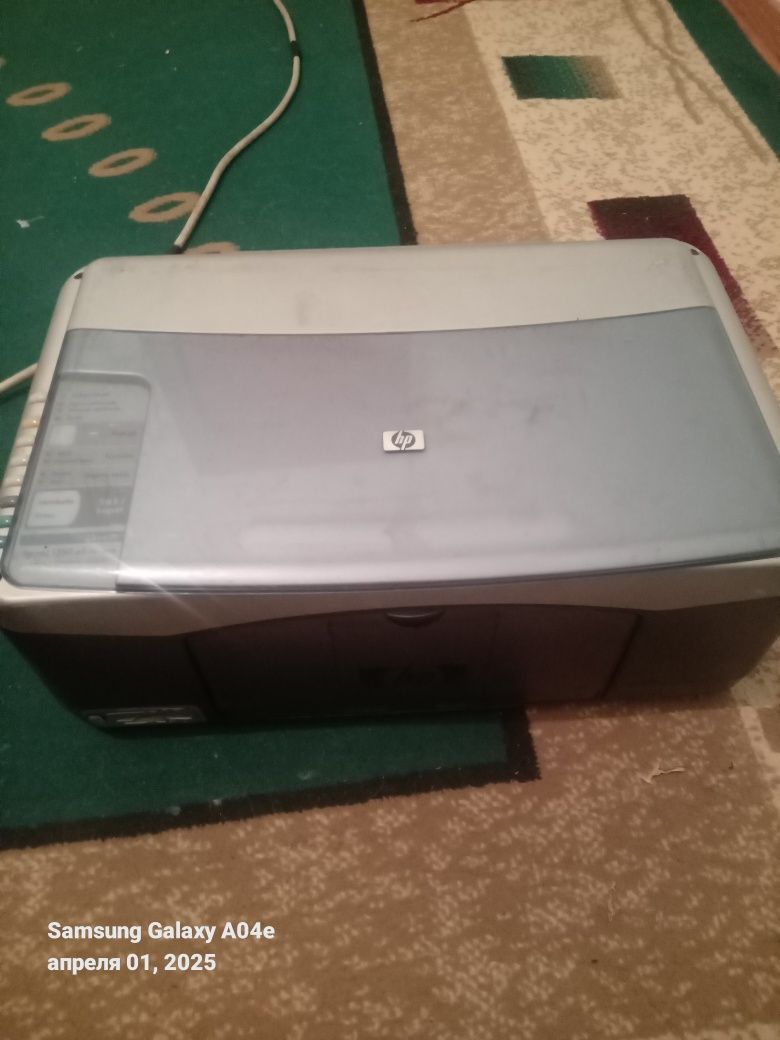 принтер все в одном  модель HP PSC 1350