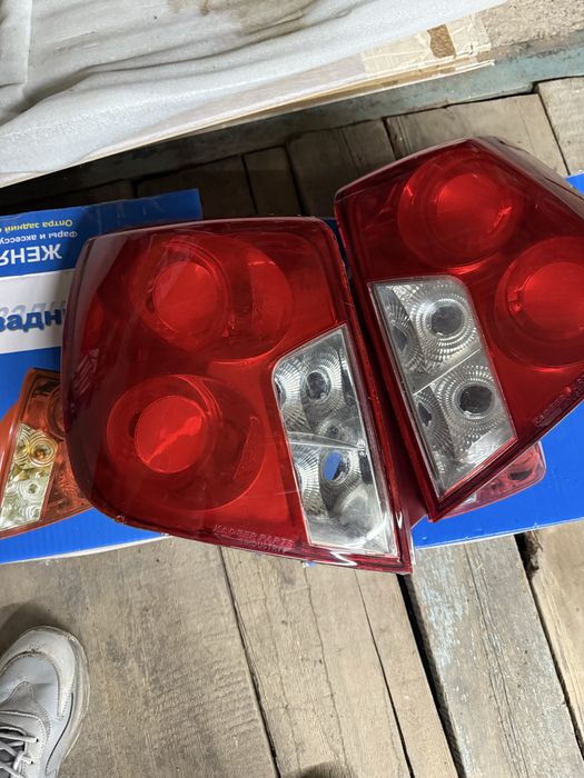 Продается задние фонари