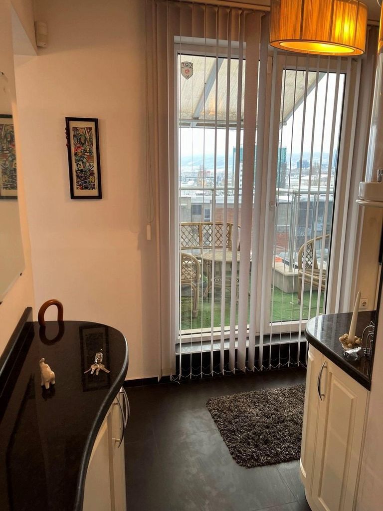 Дава се под наем Двустаен апартамент в София, Полигона - 50 кв.м за 650 € - Снимка #4