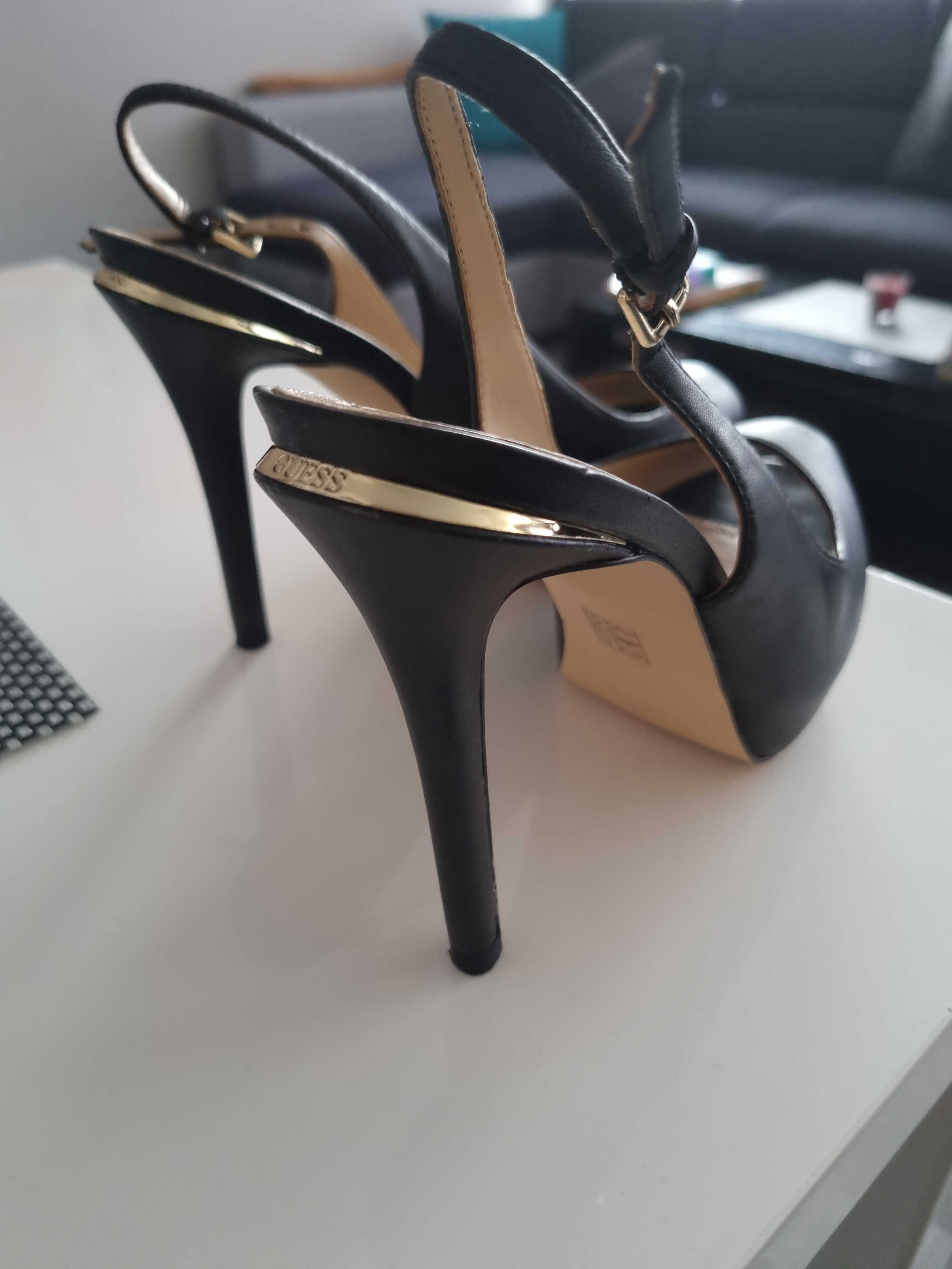 Дамски официални обувки Guess