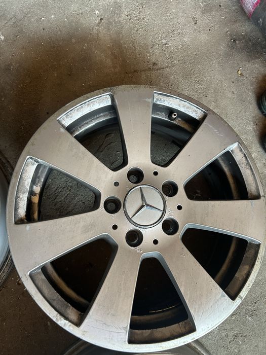 Jante Mercedes R16