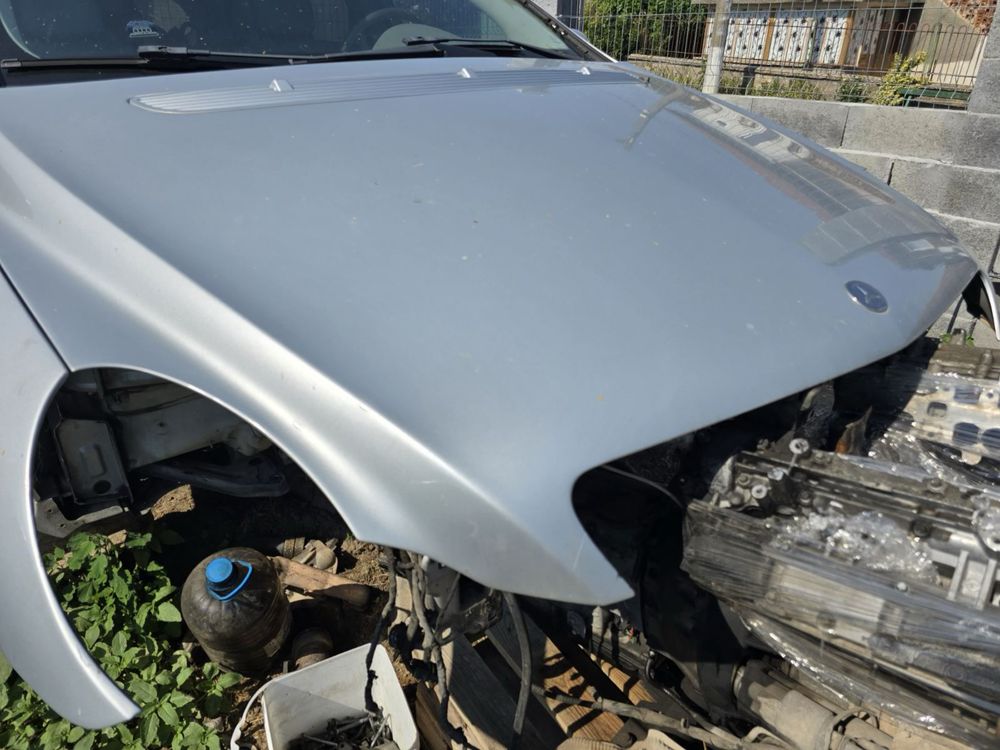 Преден капак и калници за Мерцедес Mercedes R 320 W251 Р класа
