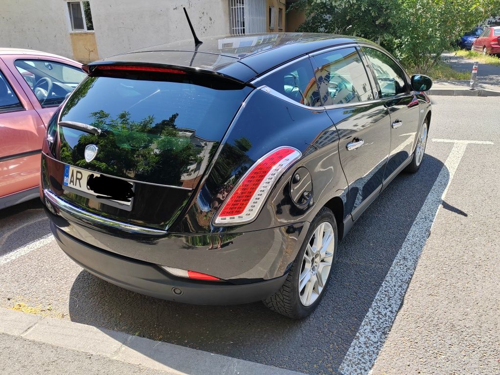 Vând lancia delta 3 an 2010 euro 5