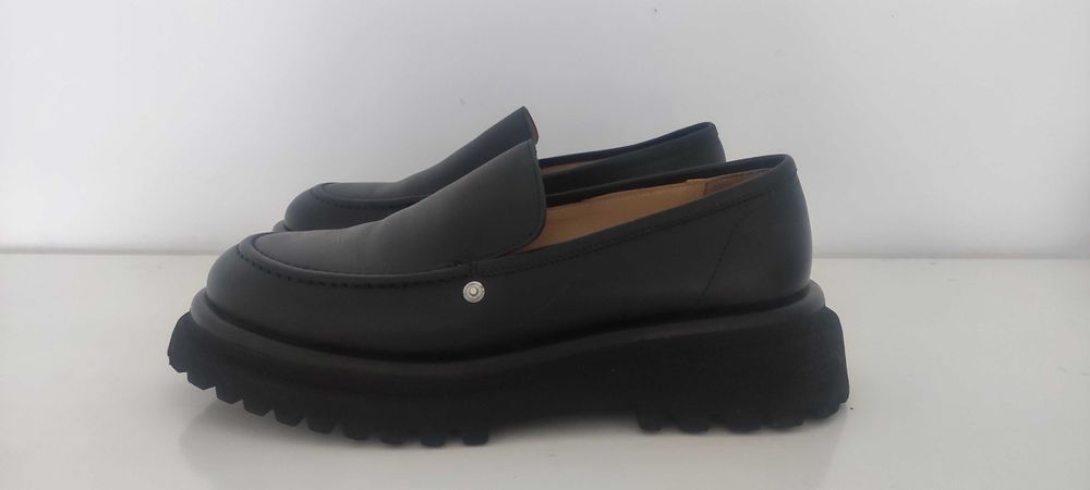 Vând pantofi dama piele naturală