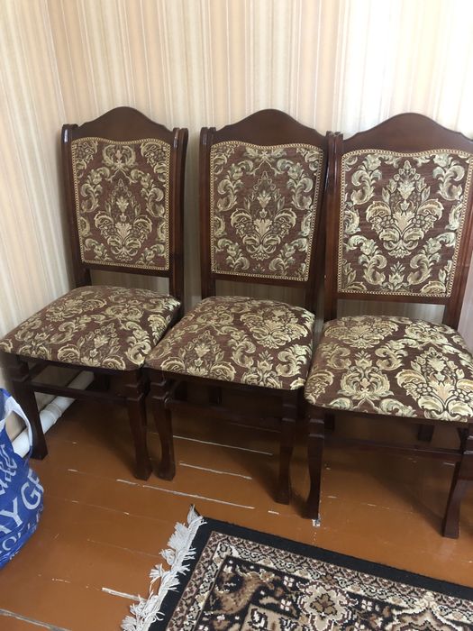 Продаю  мебель  б/у, ( столы офисные, стулья) б/у