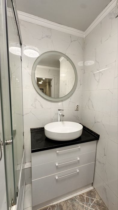 Комод для ванной с зеркалом