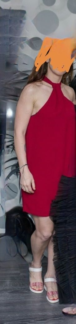 Дамска рокля в цвят бордо