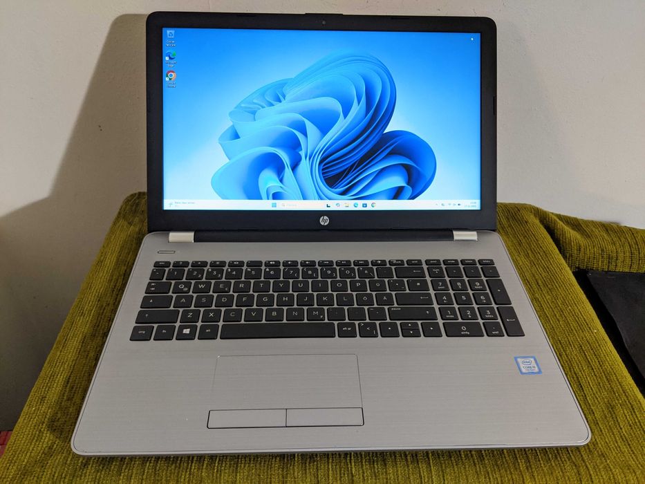 Laptop HP 250 G6, Intel Core i5-7200U, 8 gb ram ddr4 , ssd 256 gb