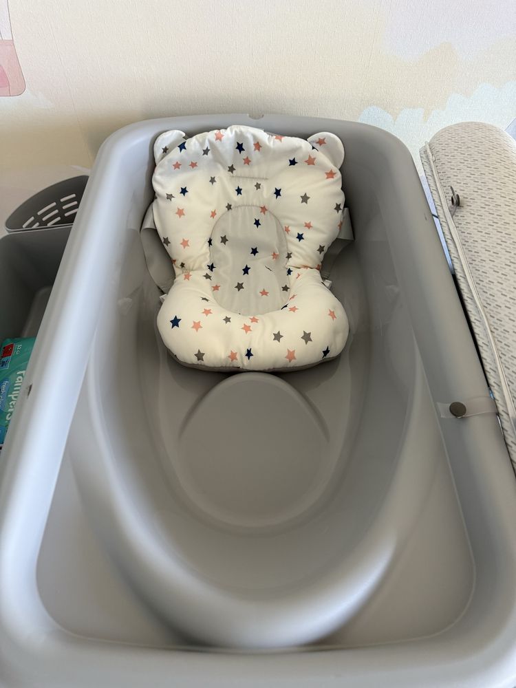Cadita cu masa de infasat Chicco , 0luni+