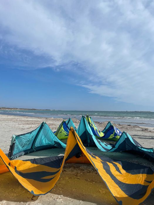 F-One Bandit Kite 7,8,9,11m2 + Lynx Bar 52/45 and 45/38