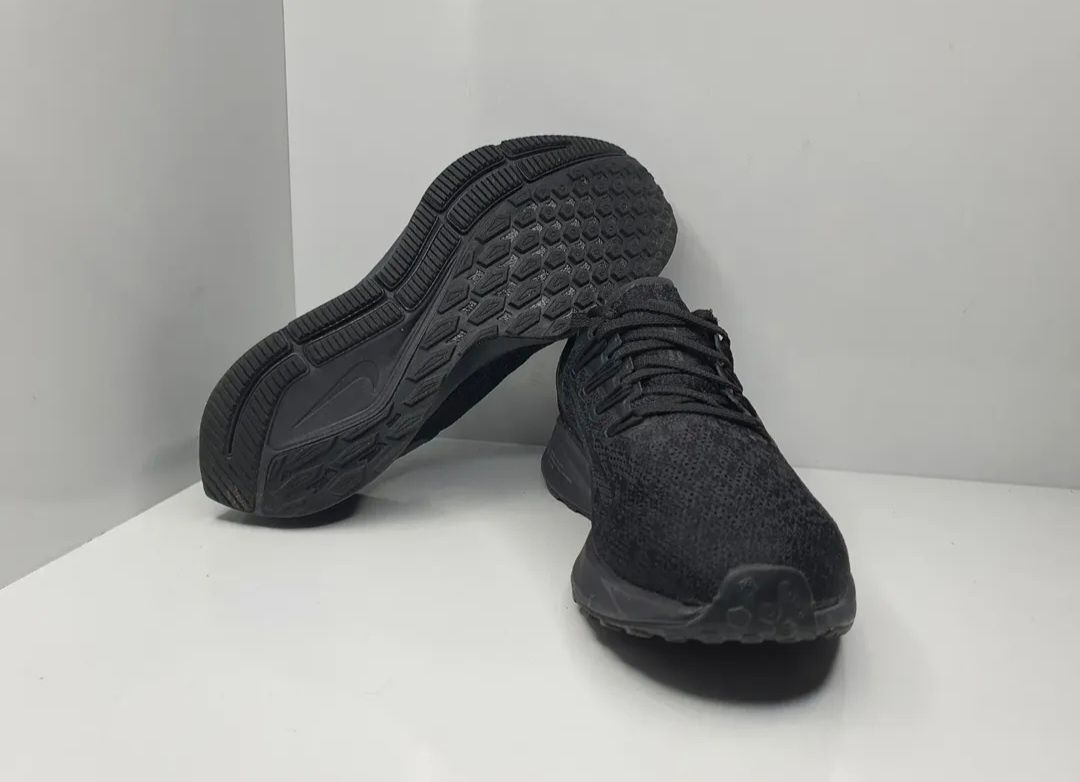 Маратонки Nike Zoom Pegasus 36

Носени,но в отлично състояние. 

Разме