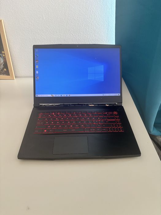 Laptop Gaming MSI GF63• i5-8300H• GTX 1050Ti• cu defecte estetice