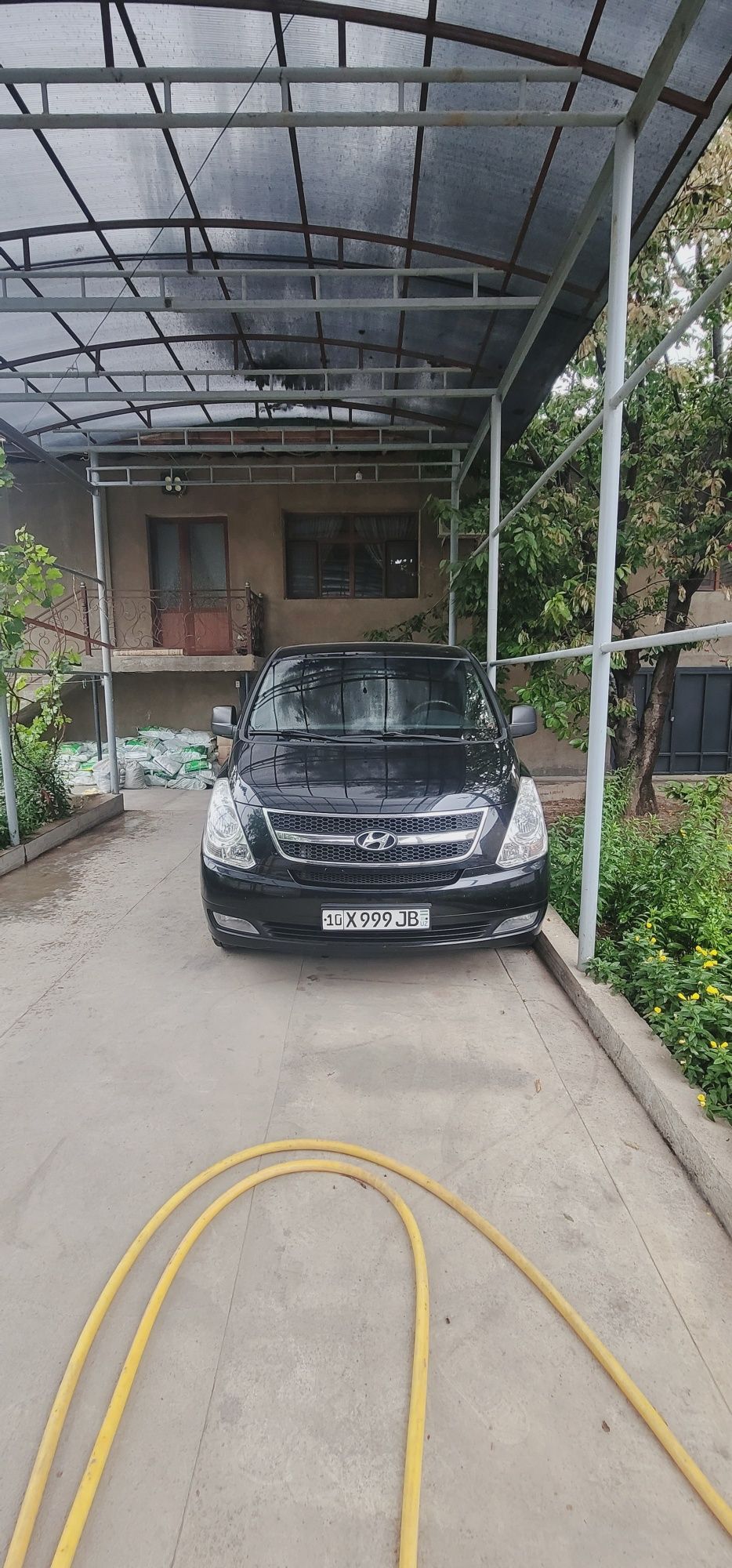Hyundai Grand Starex