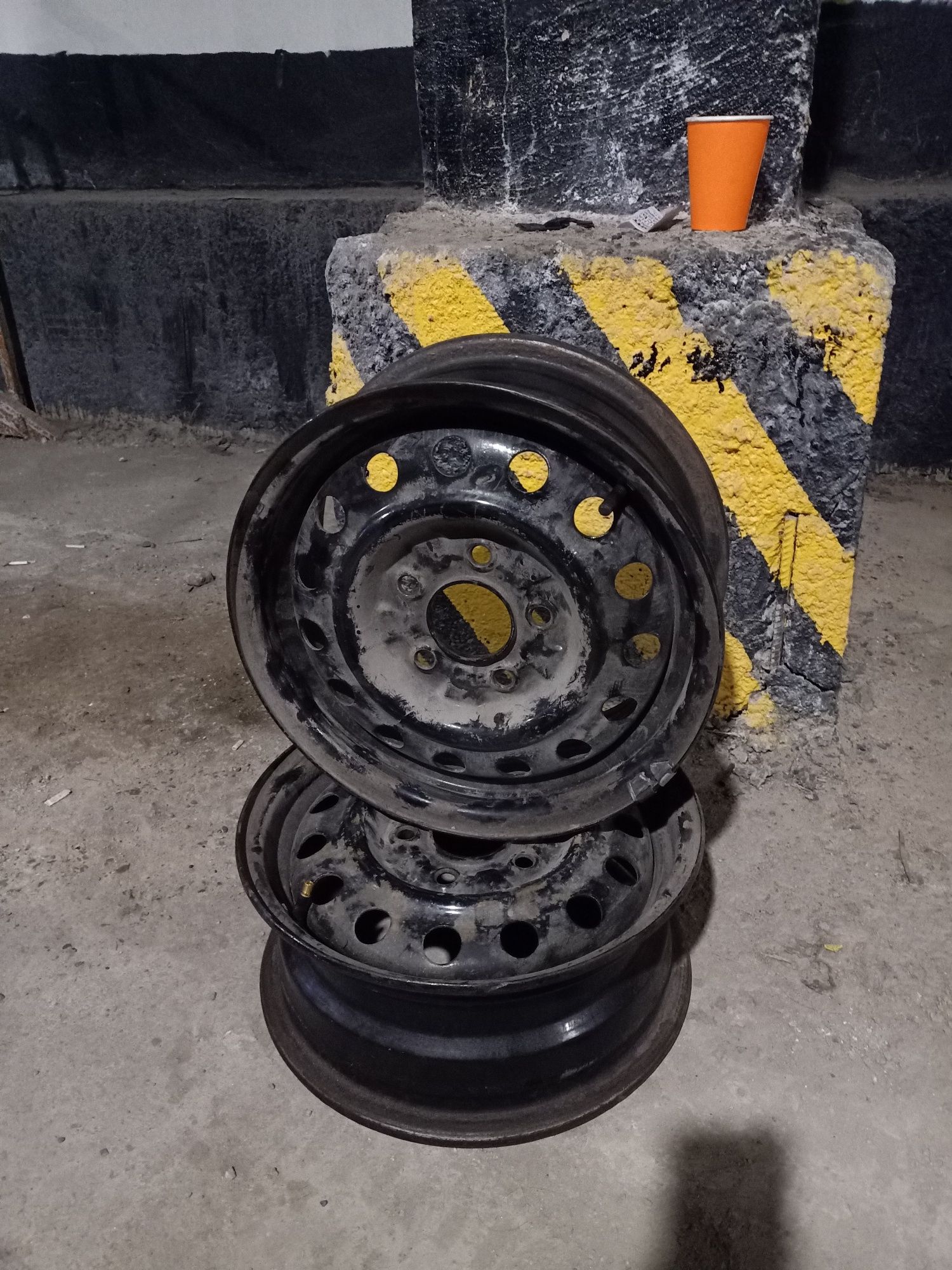 2 диска R14 от Мазды