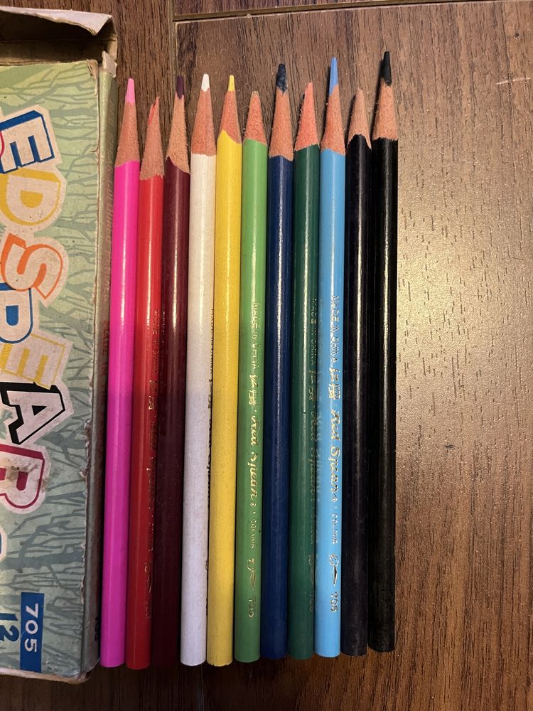 Creioane colorate chinezesti vechi