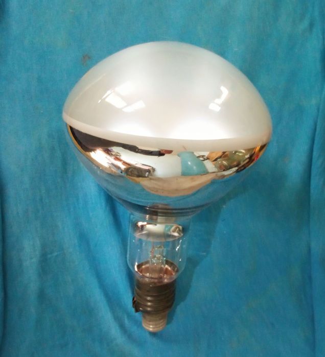 Продаю Советские лампочки.