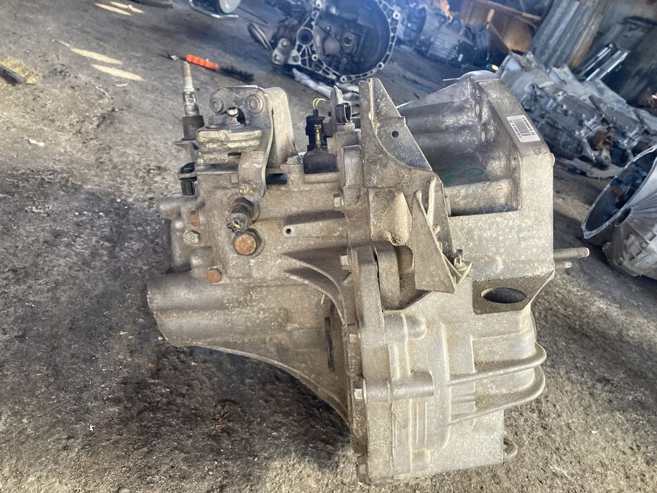 Renault megane , scenic 2003 година 1.9 dci 6 скорости Скоростна Кутия