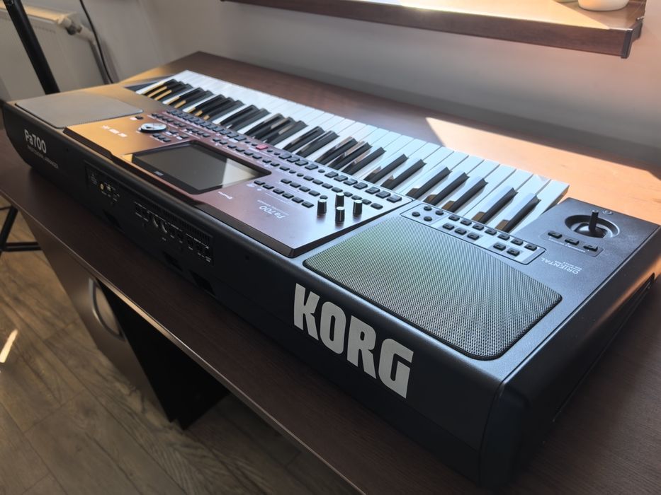 Vand orga Korg pa 1000