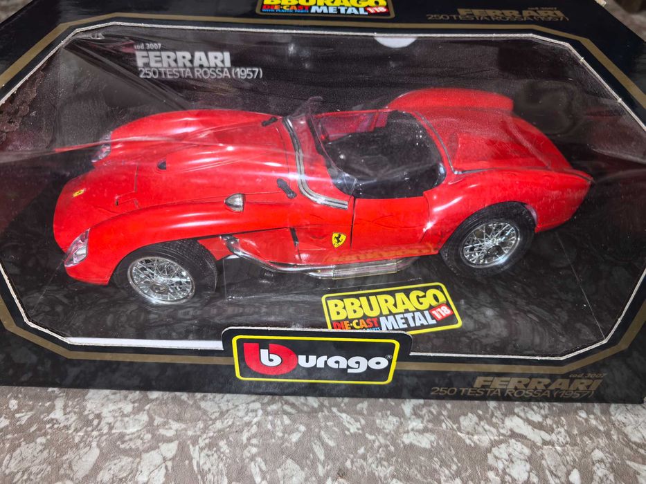 Ferrari 250 Testa Rossa (1957) Bburago 1/18
