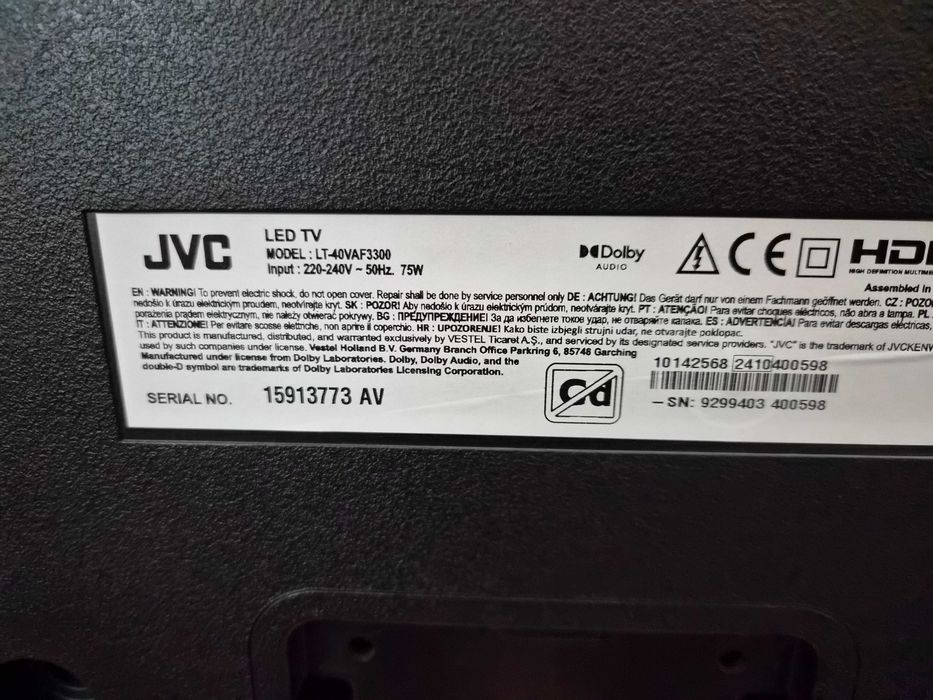 Телевизор JVC LT-40VAF3300 за части, счупена матрица