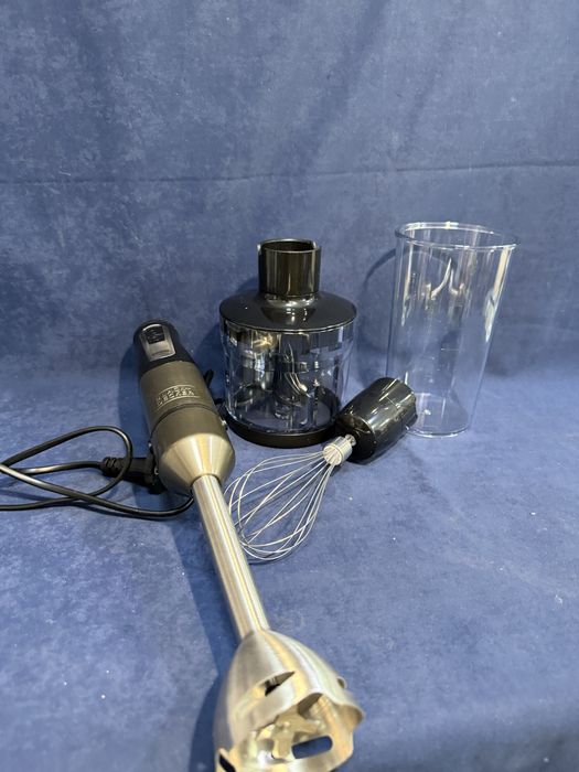 Ръчен пасатор Black and Decker