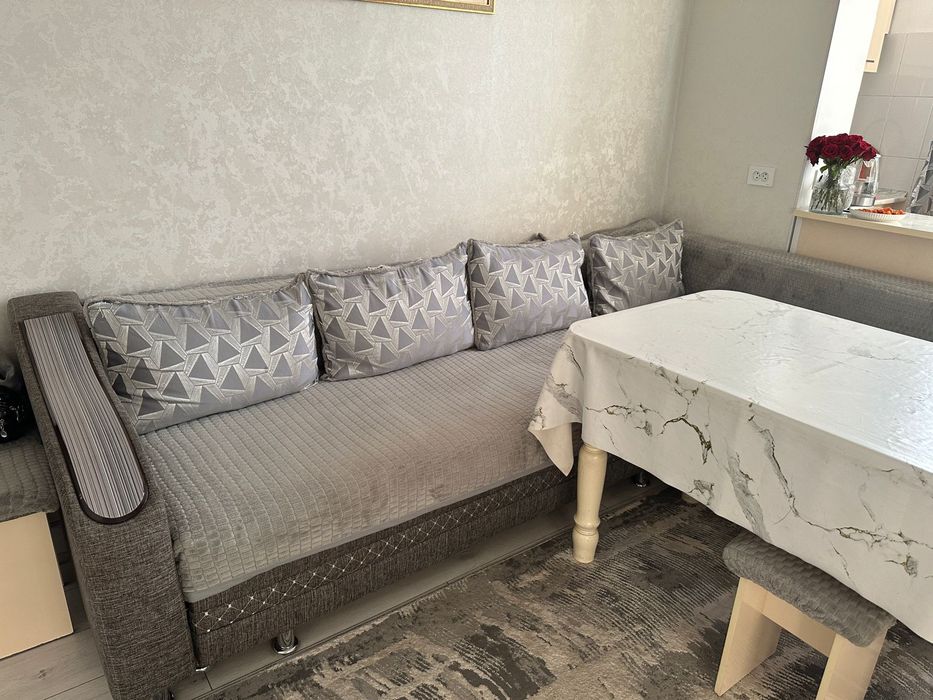 Продам угловой диван