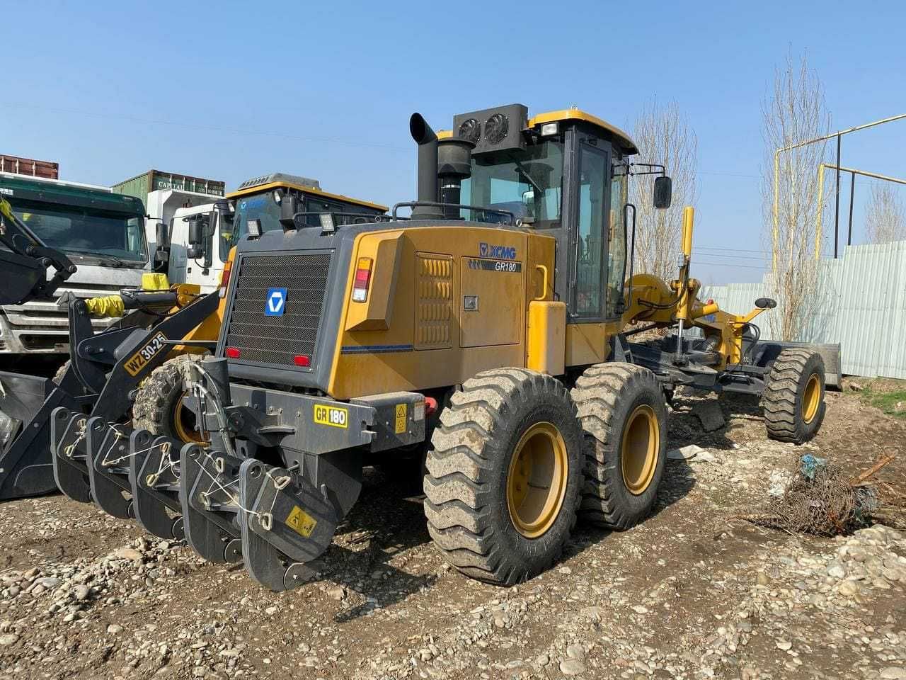 Автогрейдер XCMG GR 180