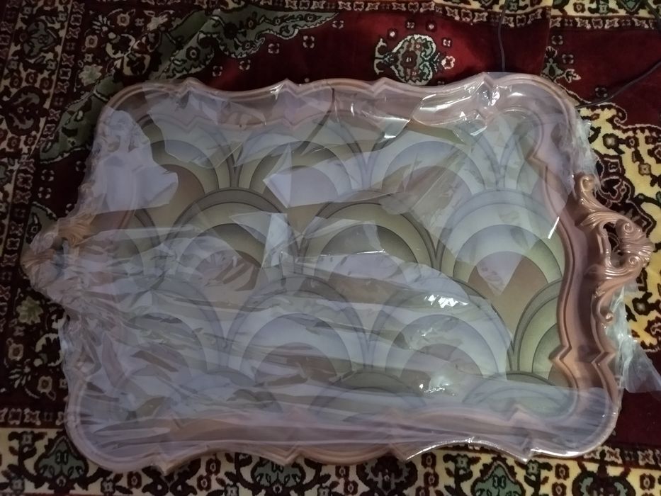 Продается новый поднос